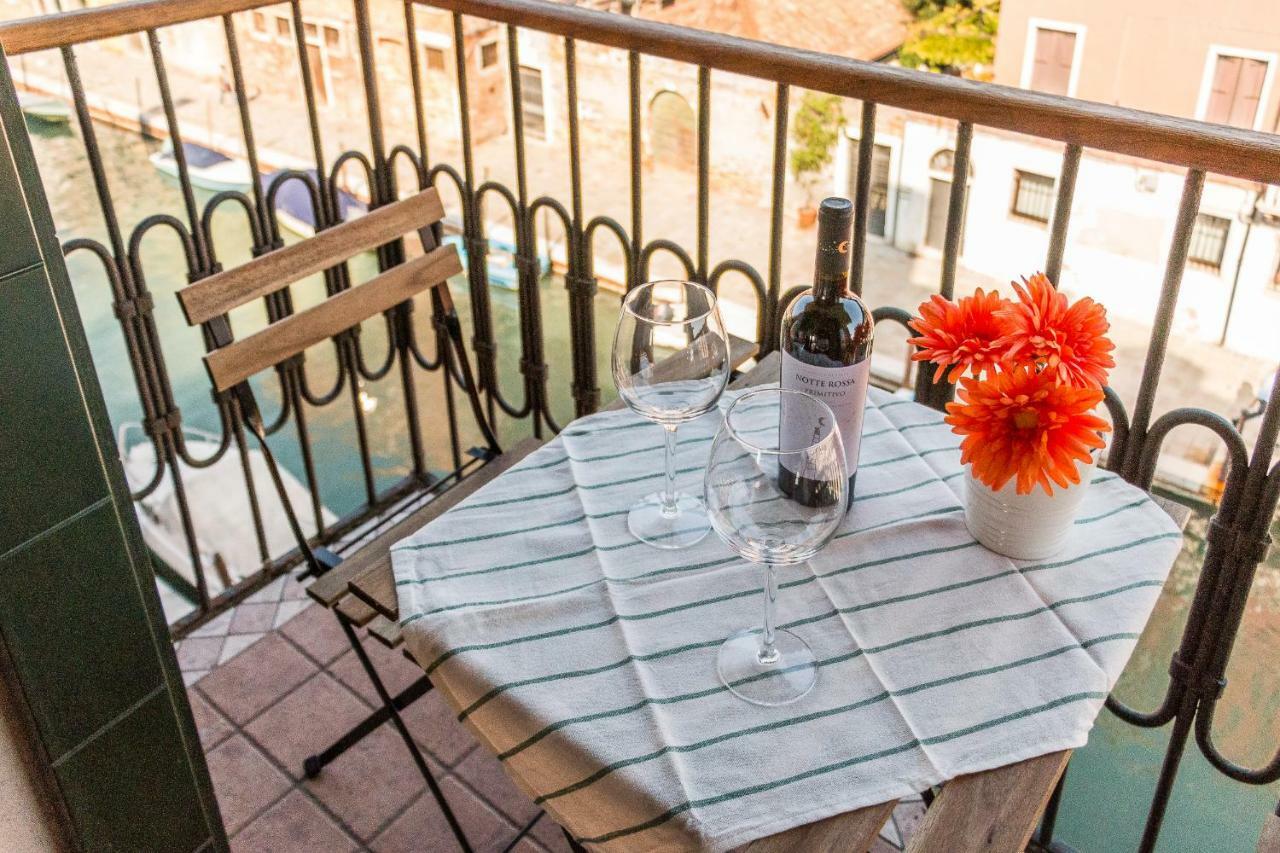 Sunny Nest Canal View In Venice Chic Movida Exterior photo